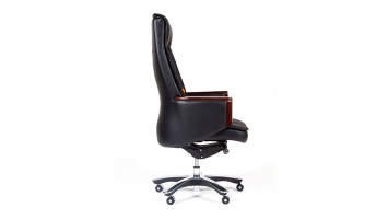 CHAIRMAN 790